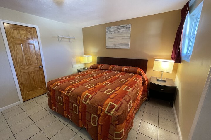 Room 68 of 135