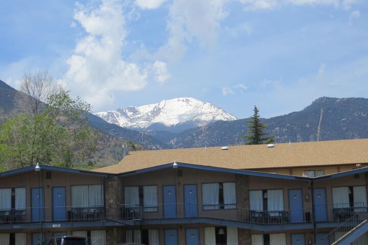 Silver Saddle Motel