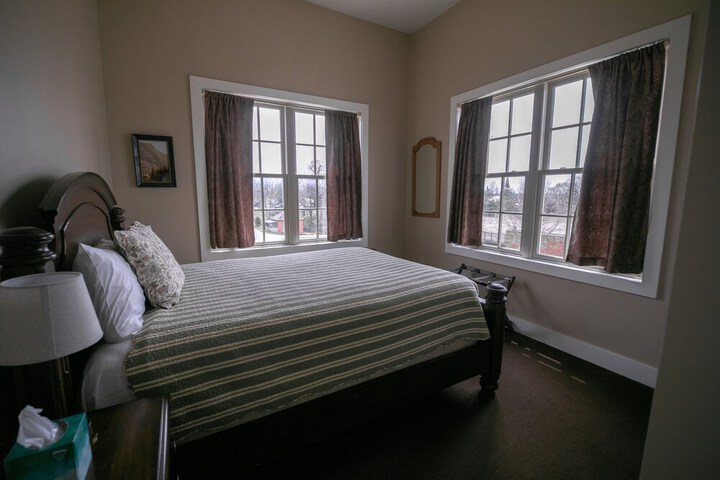 Room 42 of 78