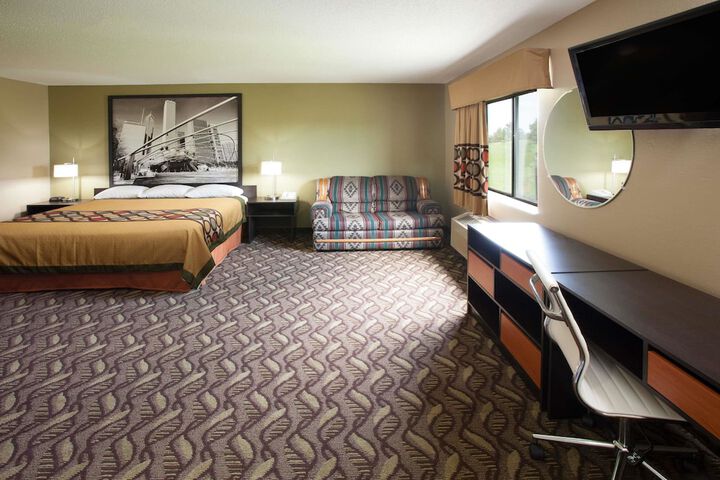 Room 5 of 14