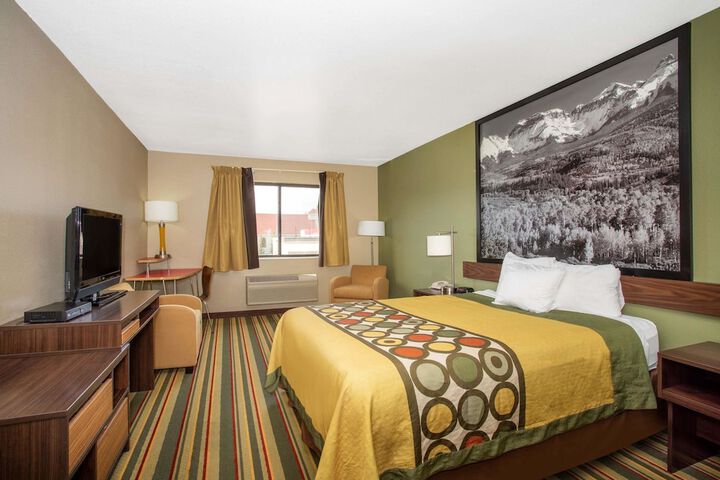 Room 14 of 21