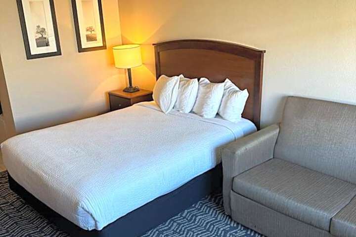 Norland Inn & Suites Roseau