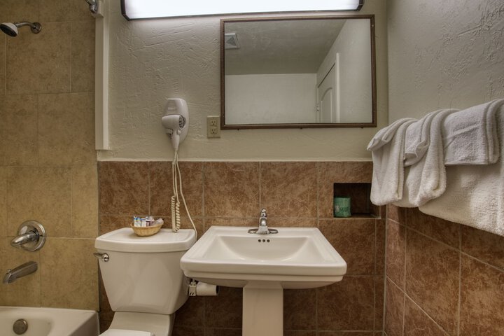 Room 52 of 62