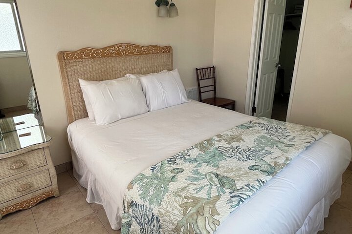 Room 15 of 28
