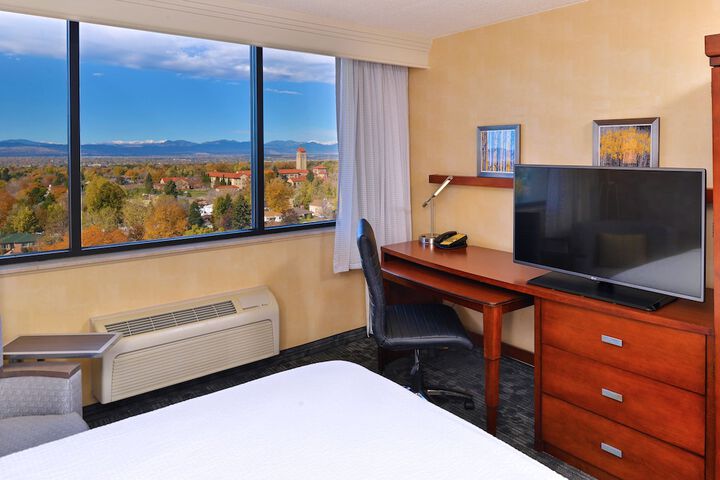 Room 28 of 68