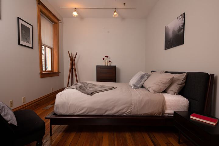 Room 27 of 70