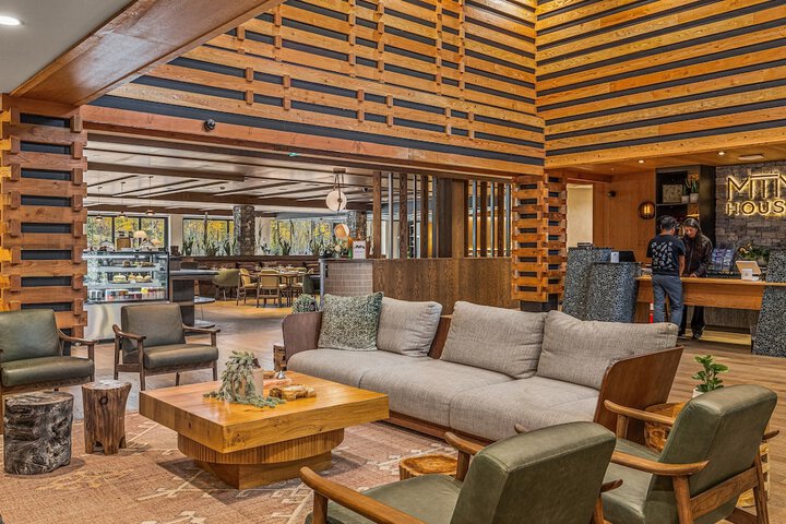 Everwild Canmore Hotel