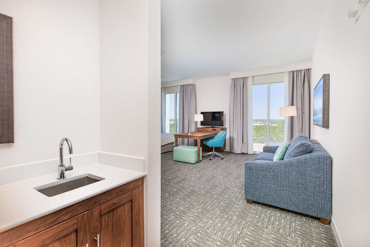 Hampton Inn & Suites Panama City Beach-Beachfront