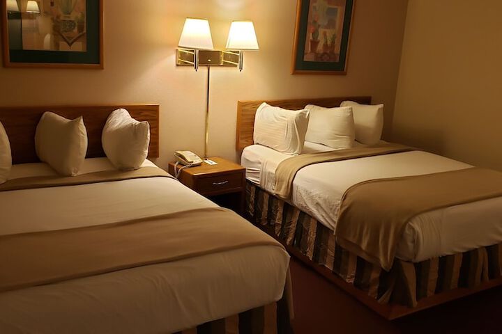 Room 14 of 40