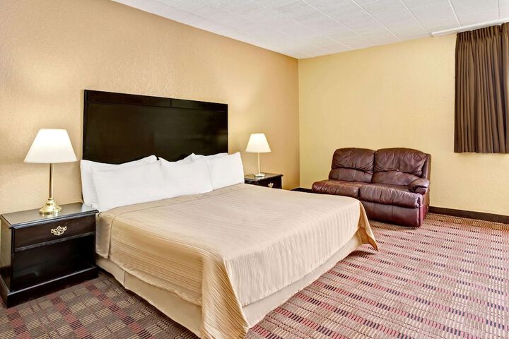 Room 10 of 15