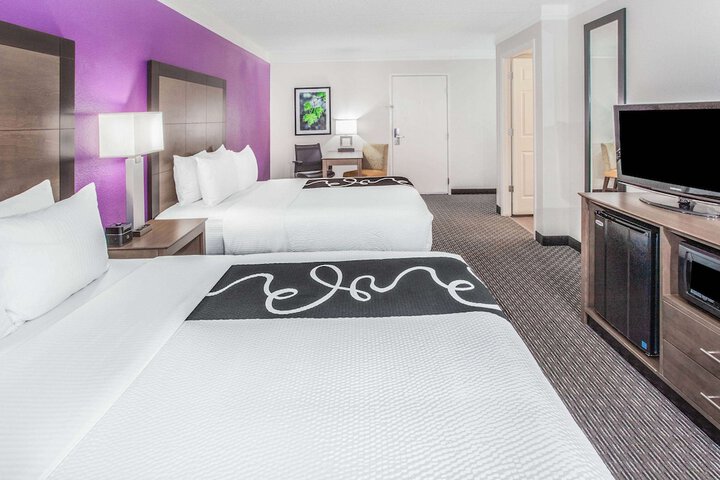 Room 16 of 36