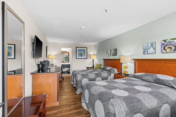 Room 33 of 43