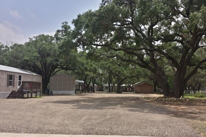 Eagle Ford Lodging