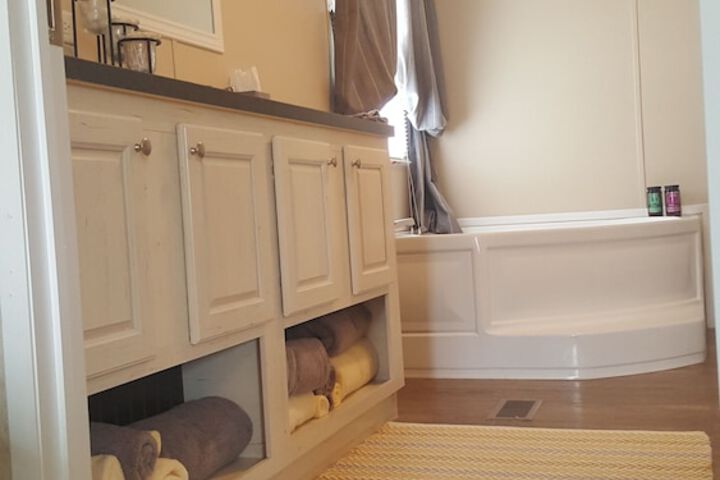 Room 12 of 25