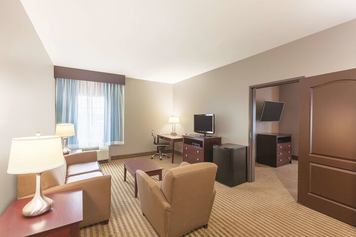 Room 32 of 57