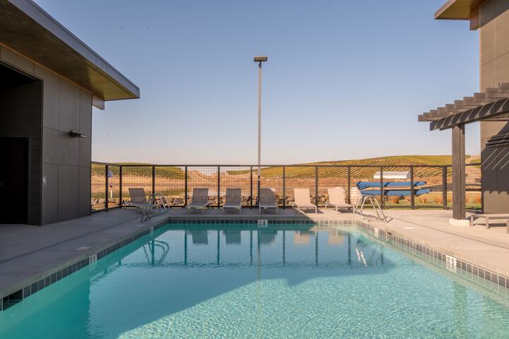 Pool 13 of 86