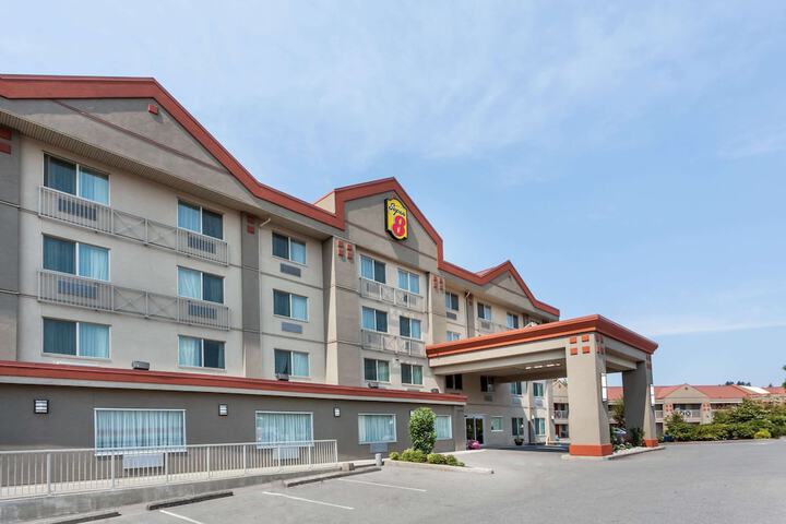 Hotel 2 of 13