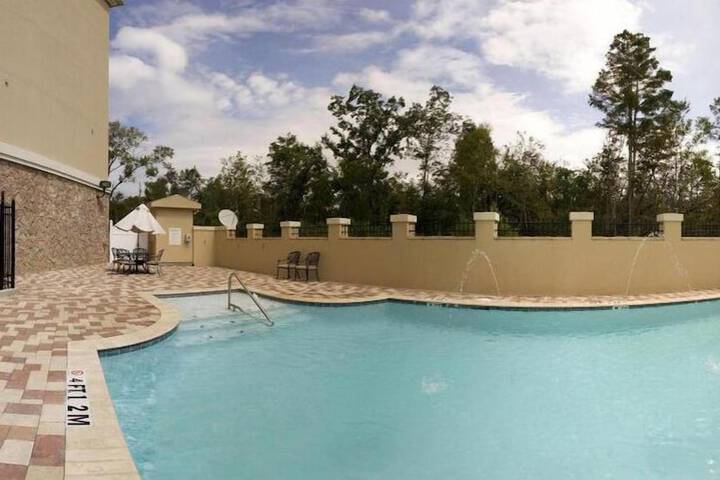 Holiday Inn Express & Suites Laplace by IHG