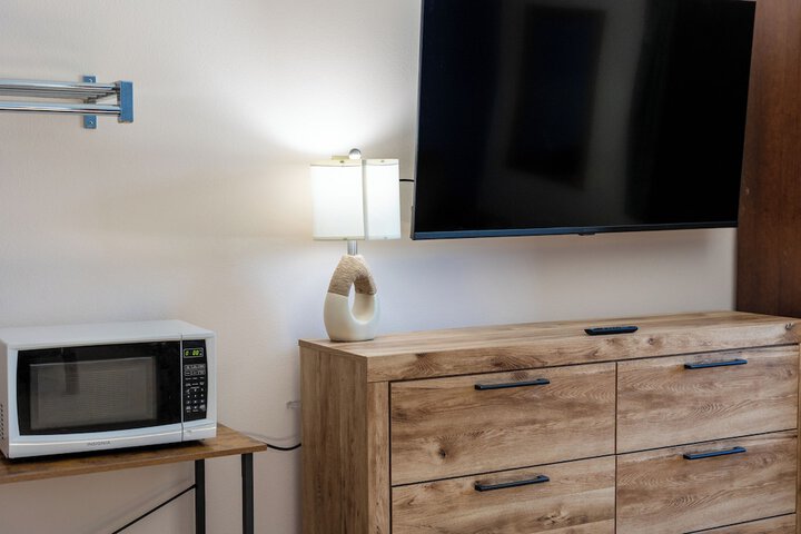 Nisswa Hotel and Suites