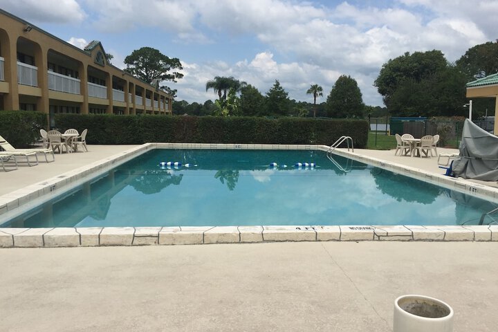 Pool 5 of 49