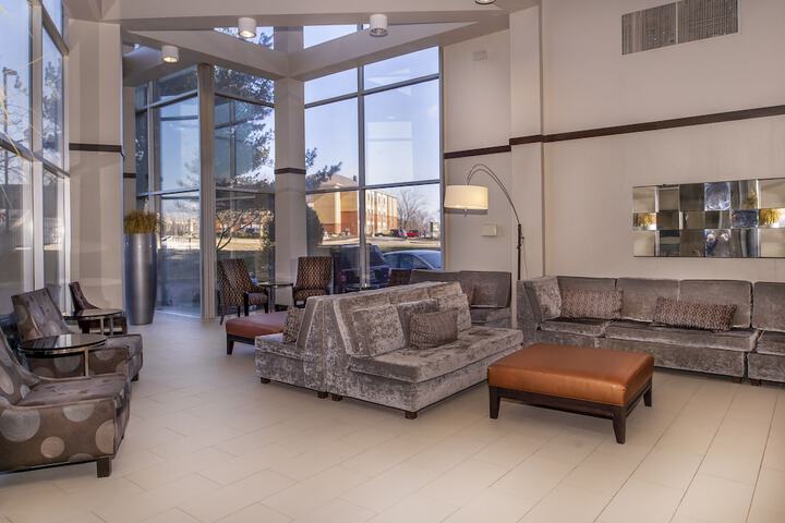 Embassy Suites by Hilton St. Louis Airport