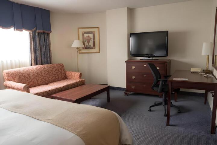 The Roehampton Hotel
