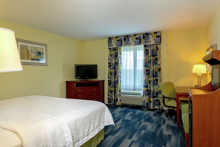 Room 11 of 23