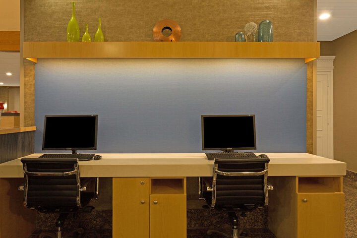 Business Center 26 of 26