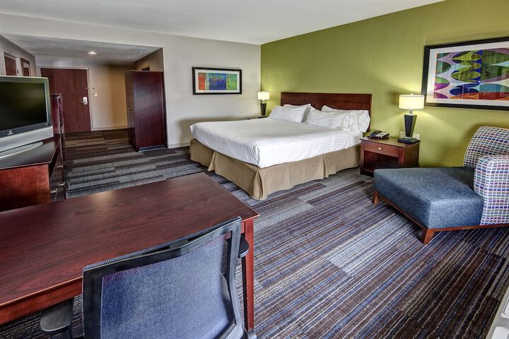 Holiday Inn Express Hotel & Suites Cookeville by IHG