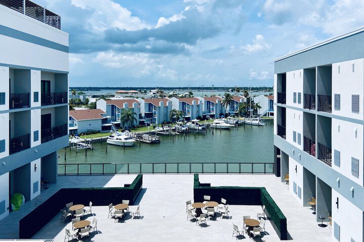 Cambria Hotel St. Petersburg-Madeira Beach Marina