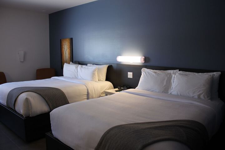 Room 42 of 49