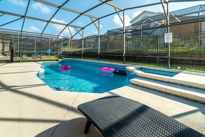 Pool 9 of 36