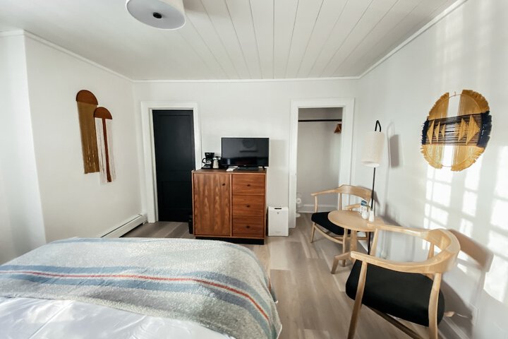 Room 74 of 229