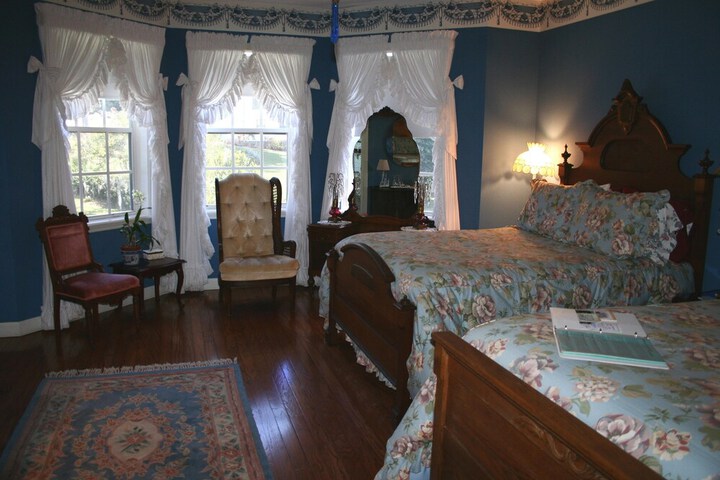 Heron Cay Lakeview Bed & Breakfast Inn