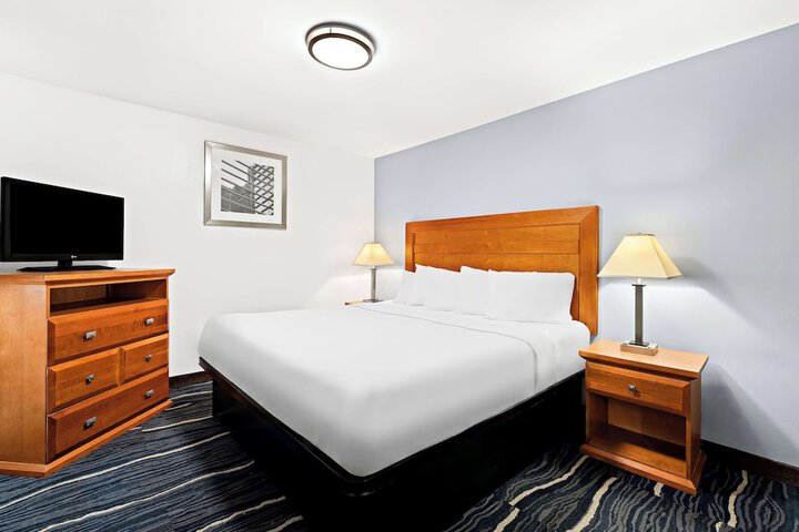 Room 22 of 24