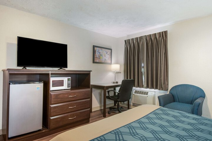 Room 31 of 49