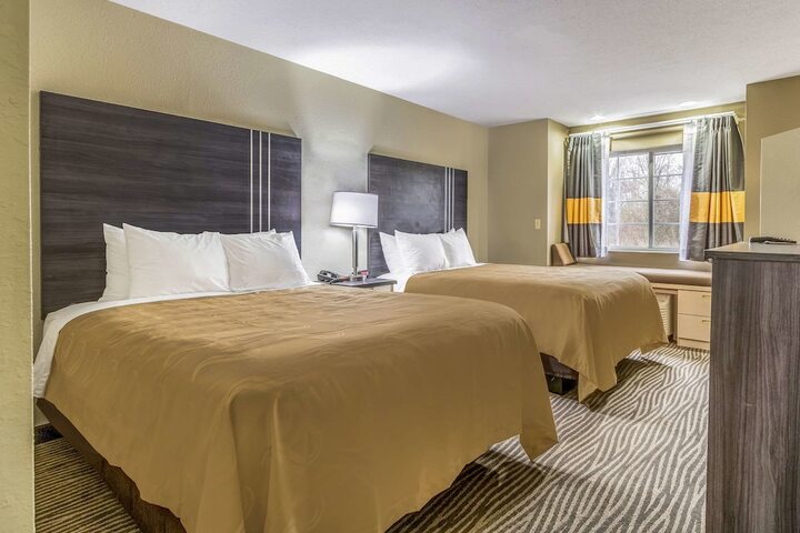 Room 21 of 37