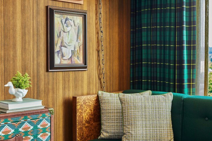 Room 22 of 28