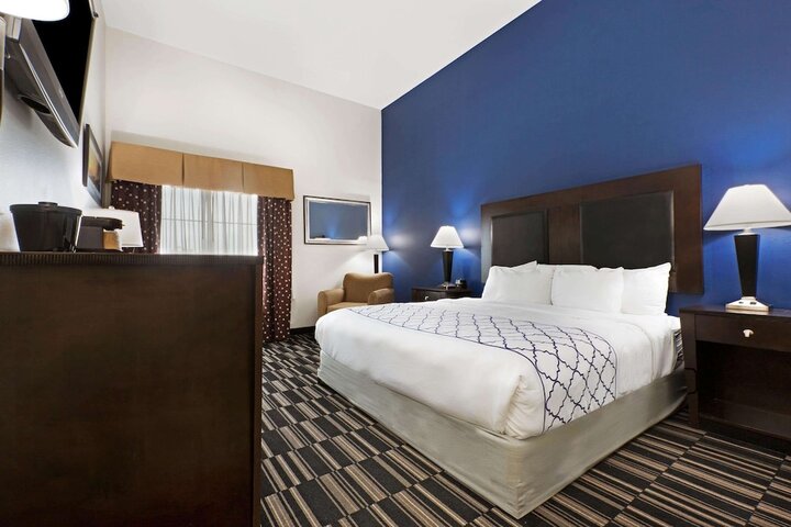 Room 18 of 32