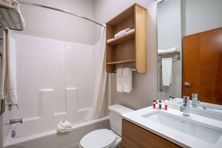 Room 14 of 23