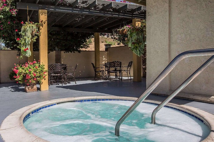 Pool 14 of 50