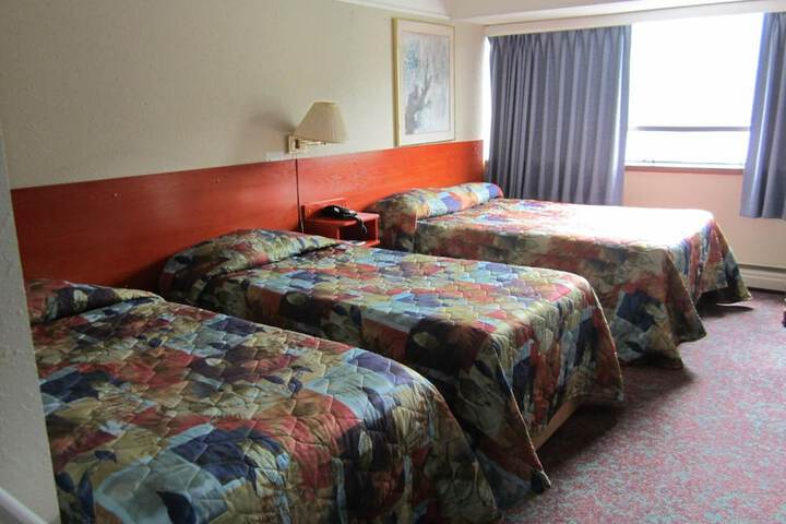 Room 43 of 68