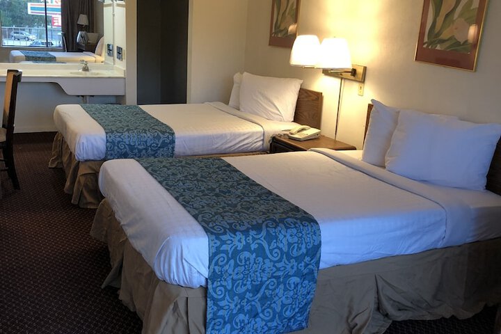 Room 16 of 25