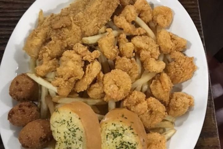 Dining 72 of 93