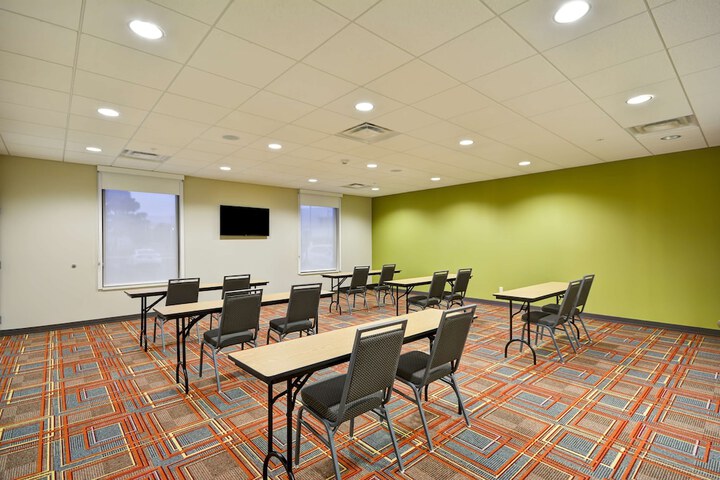 Home2 Suites by Hilton Decatur Ingalls Harbor