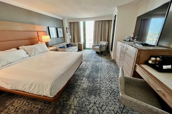 Room 92 of 152