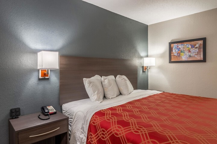 Room 16 of 26