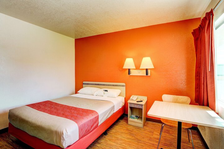 Room 25 of 30