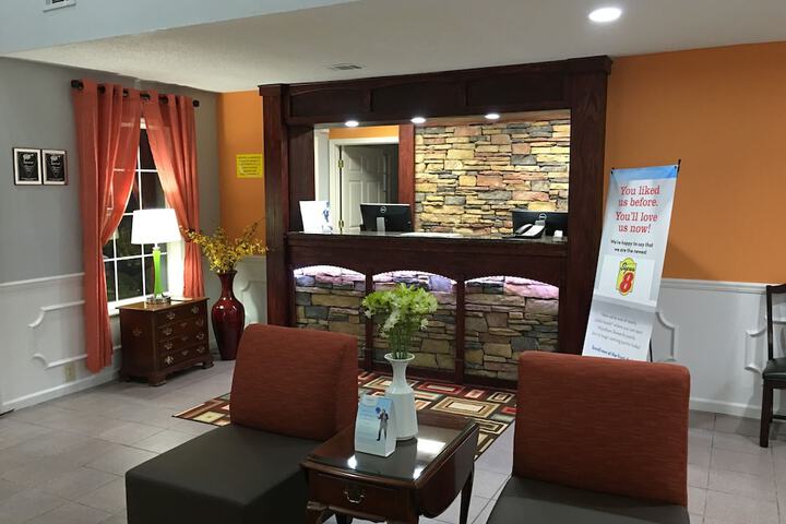 Super 8 by Wyndham Alexander City