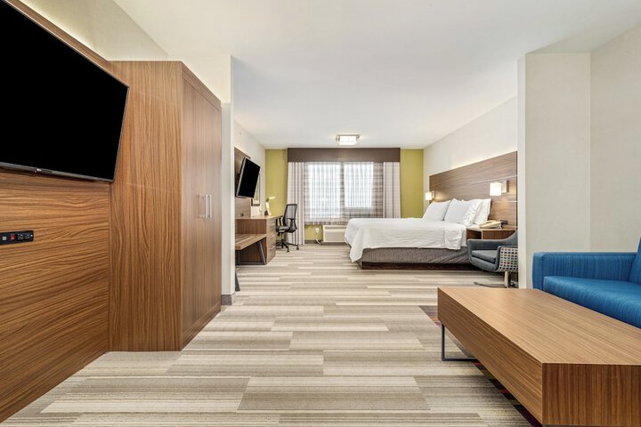 Room 92 of 348